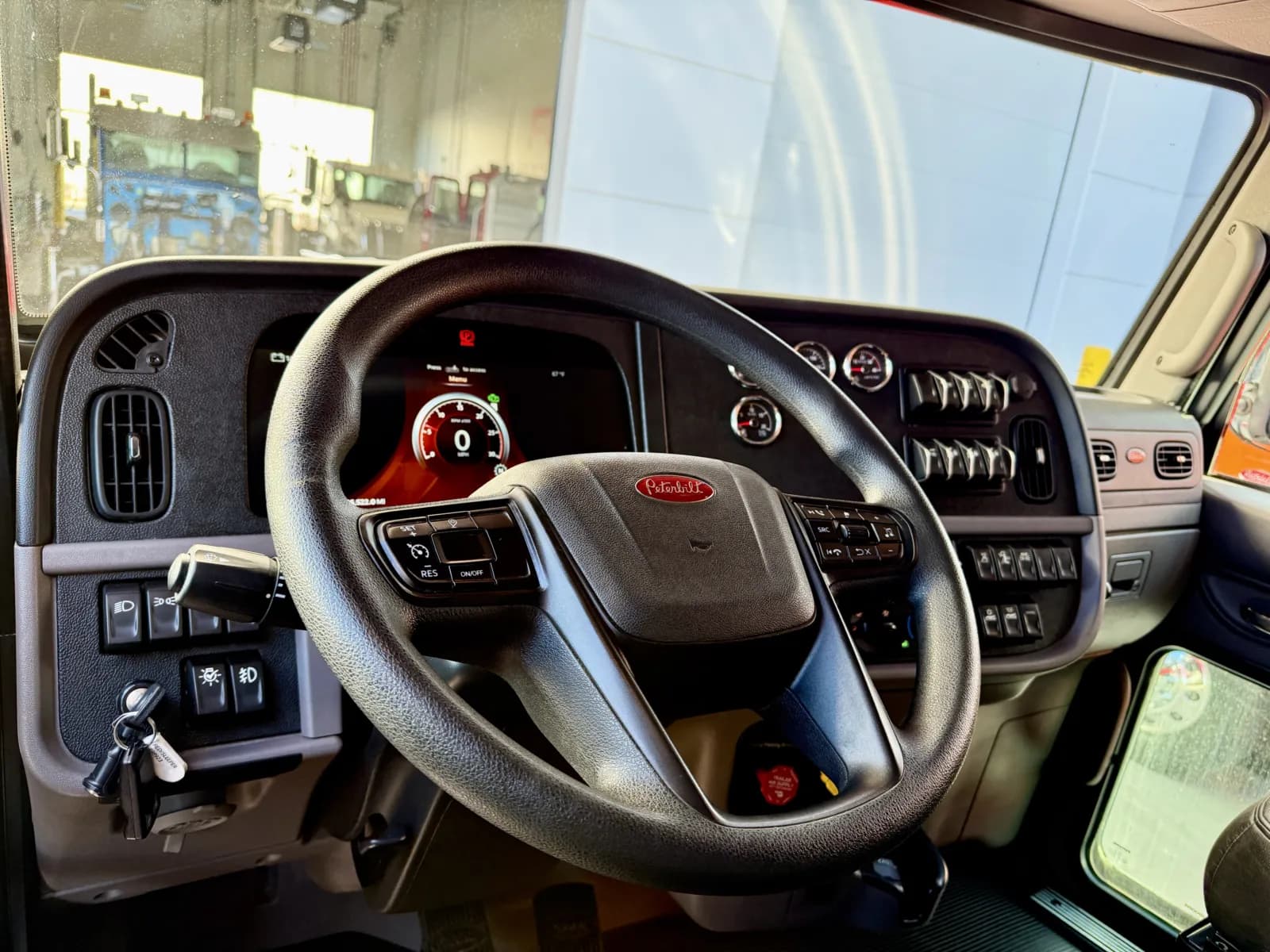 2024 Peterbilt 389 — photo 15