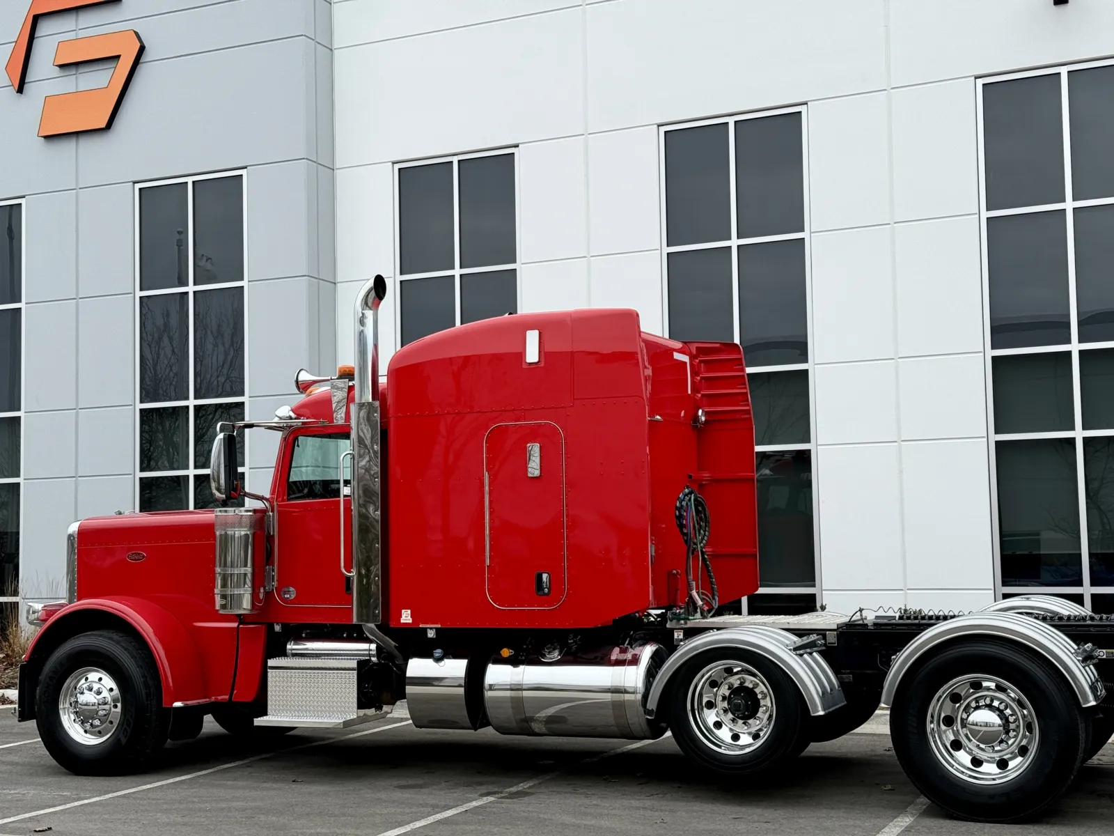 2024 Peterbilt 389 — photo 8
