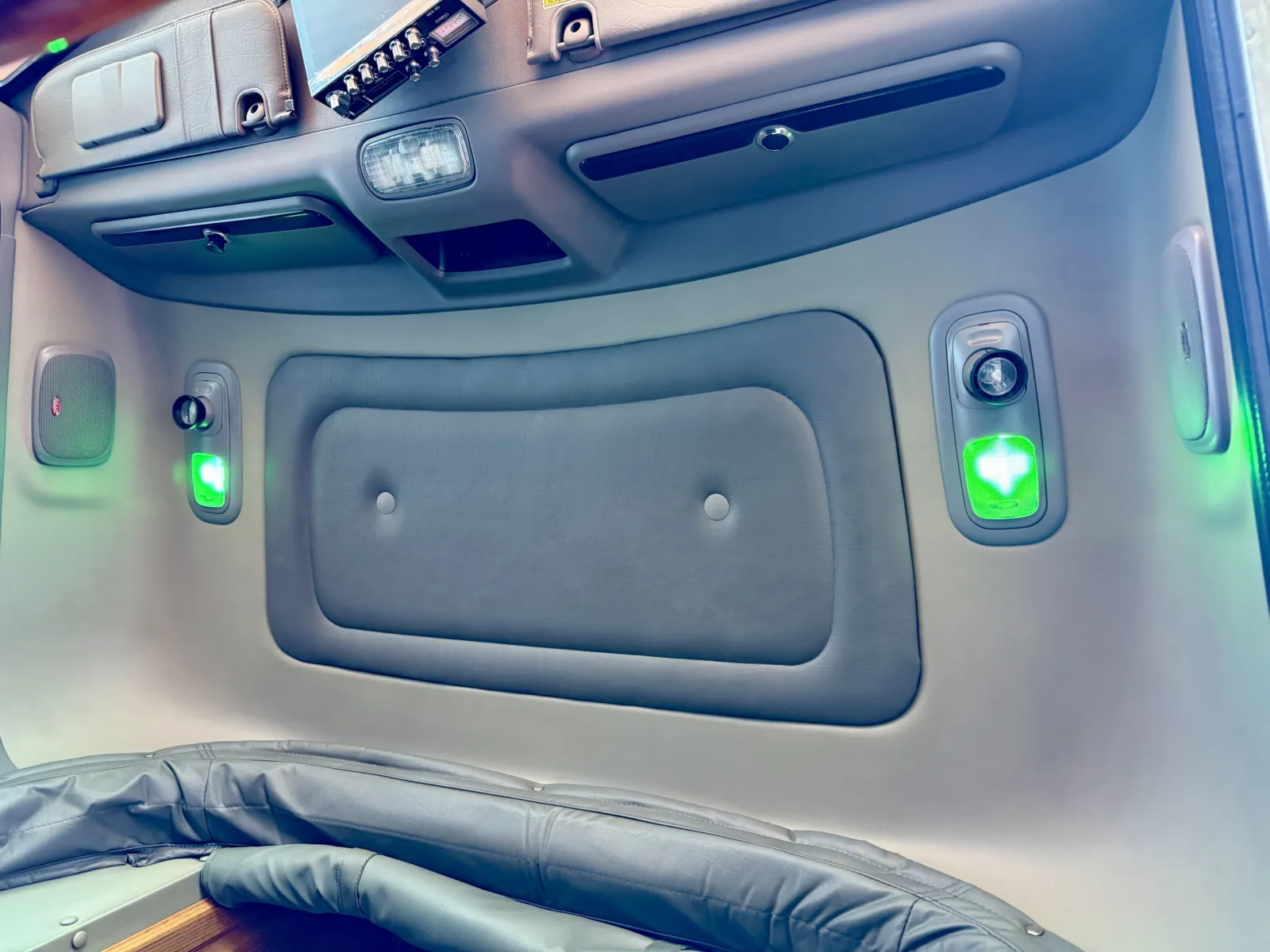 2014 Peterbilt 389 — photo 21