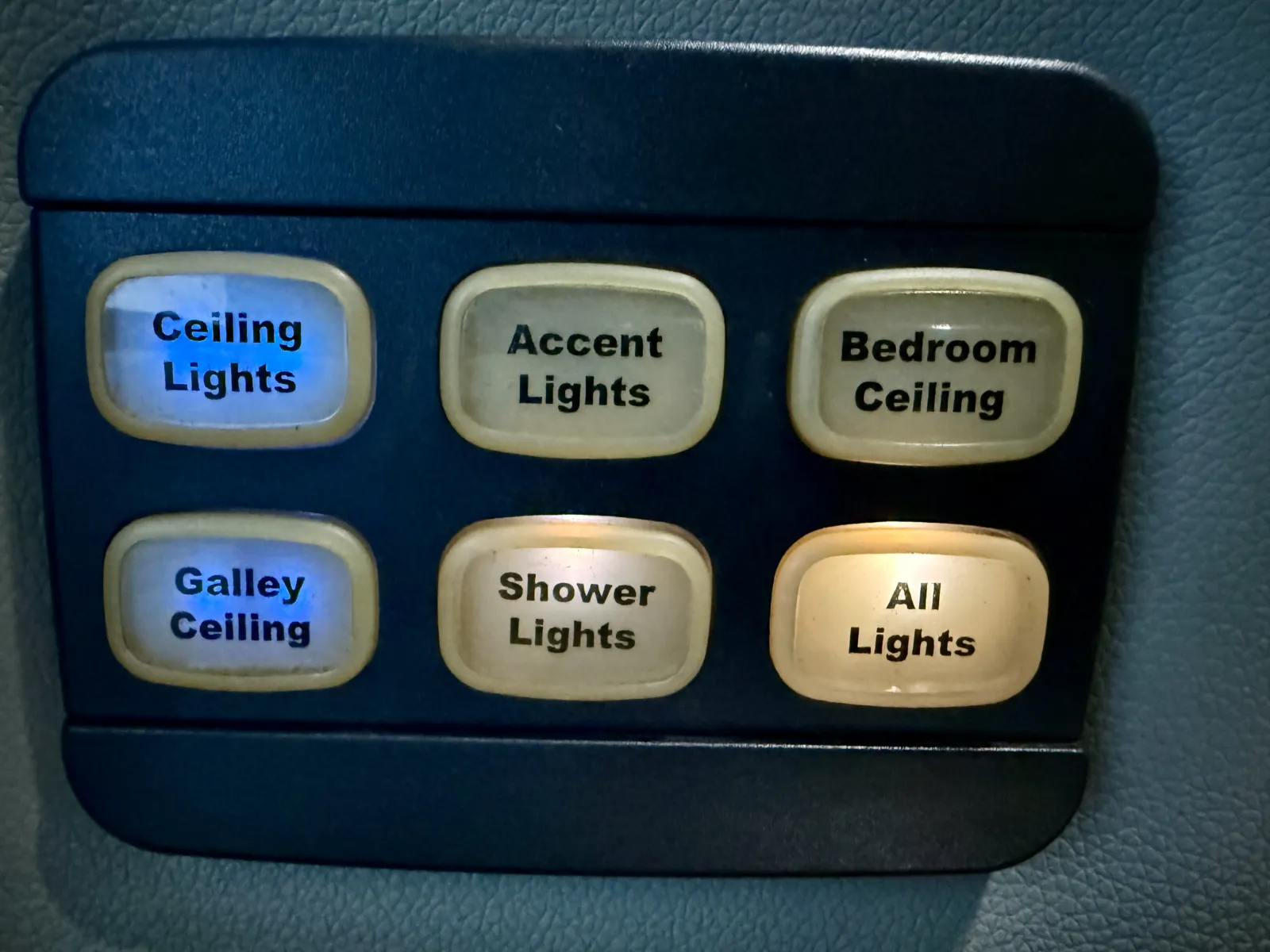 2014 Peterbilt 389 — photo 25