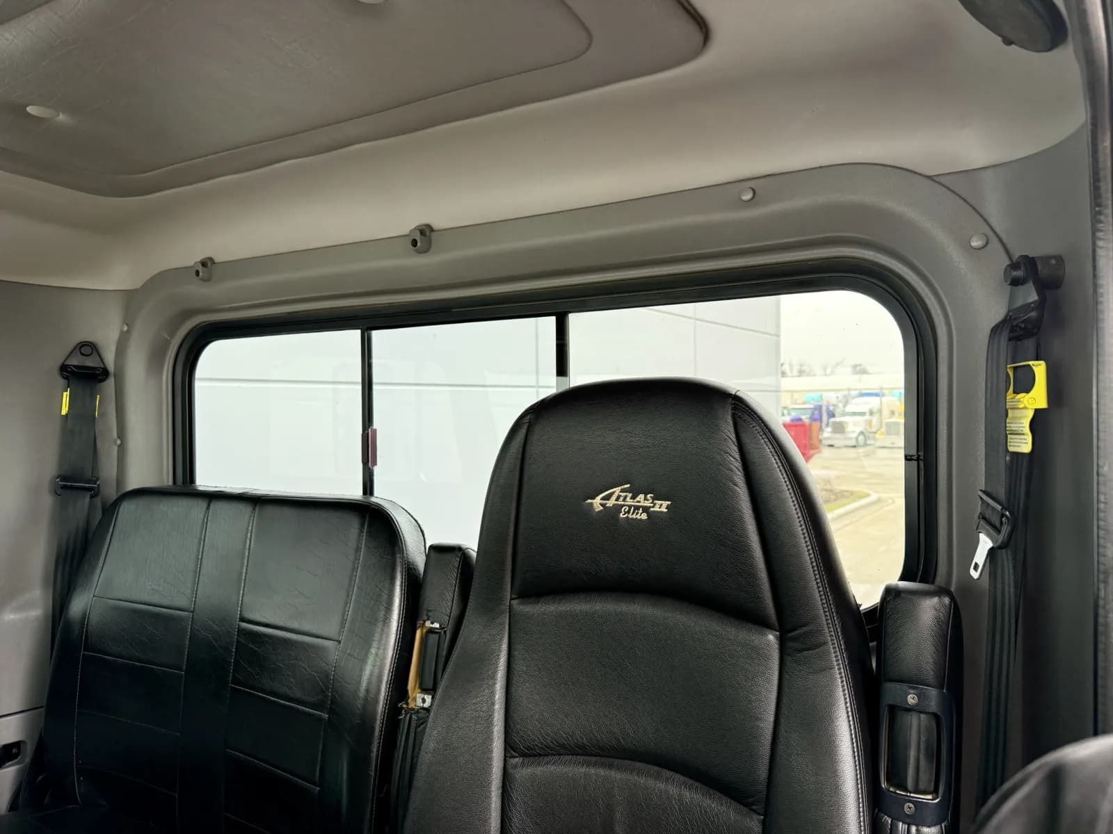 2017 Peterbilt 389 — photo 20