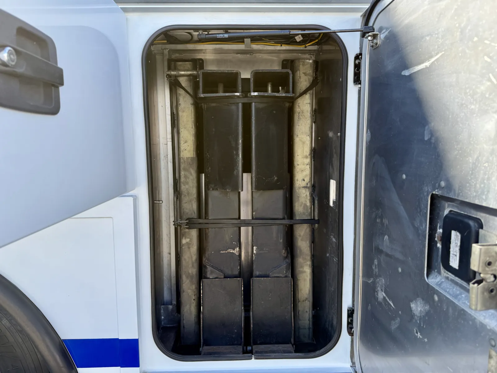 2011 Kenworth T800 — photo 23