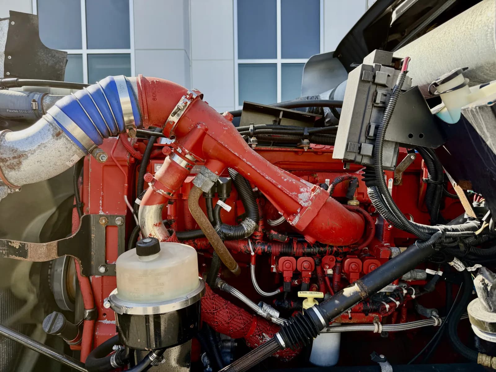 2011 Kenworth T800 — photo 28