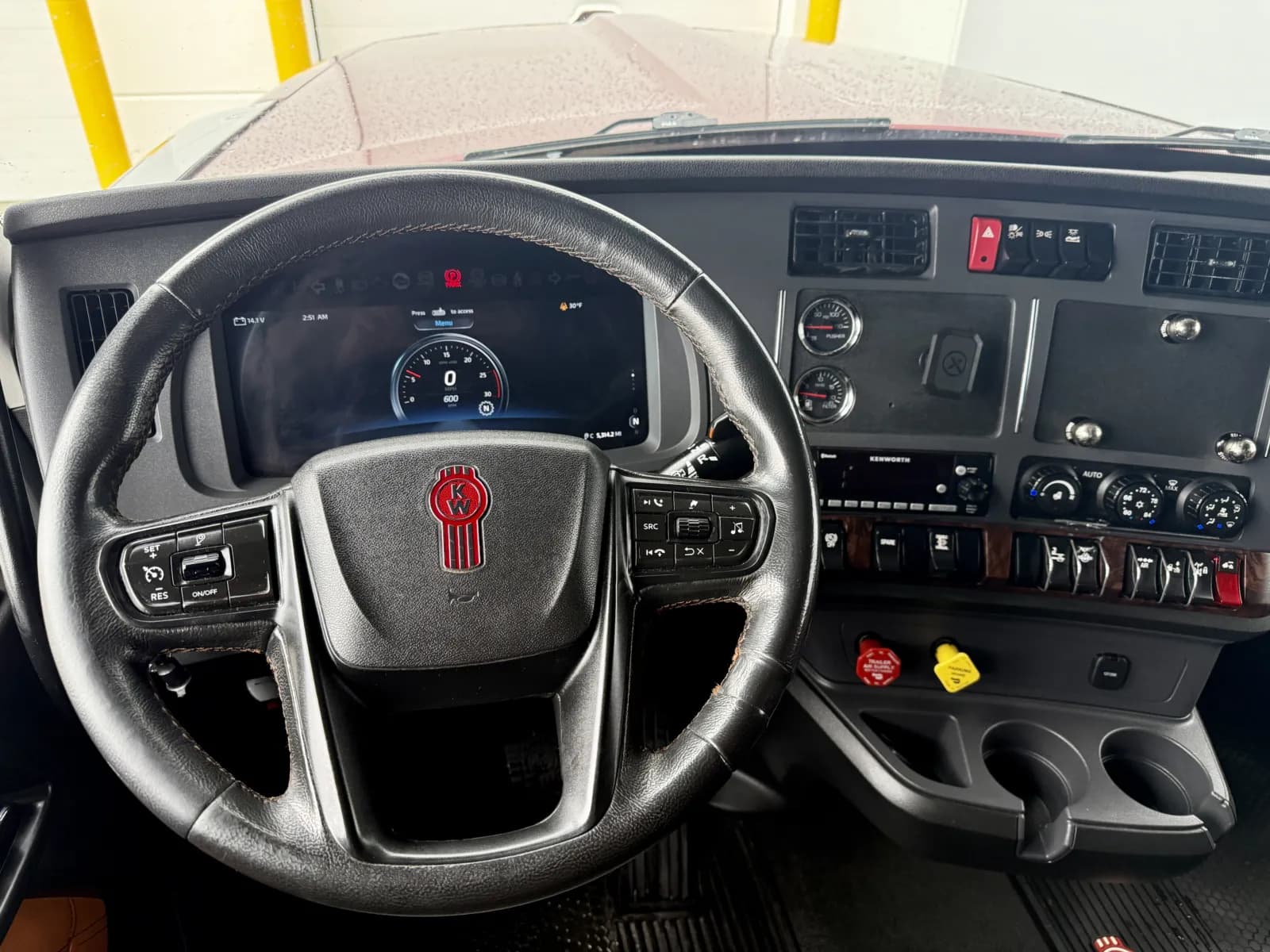 2024 Kenworth W990 — photo 16