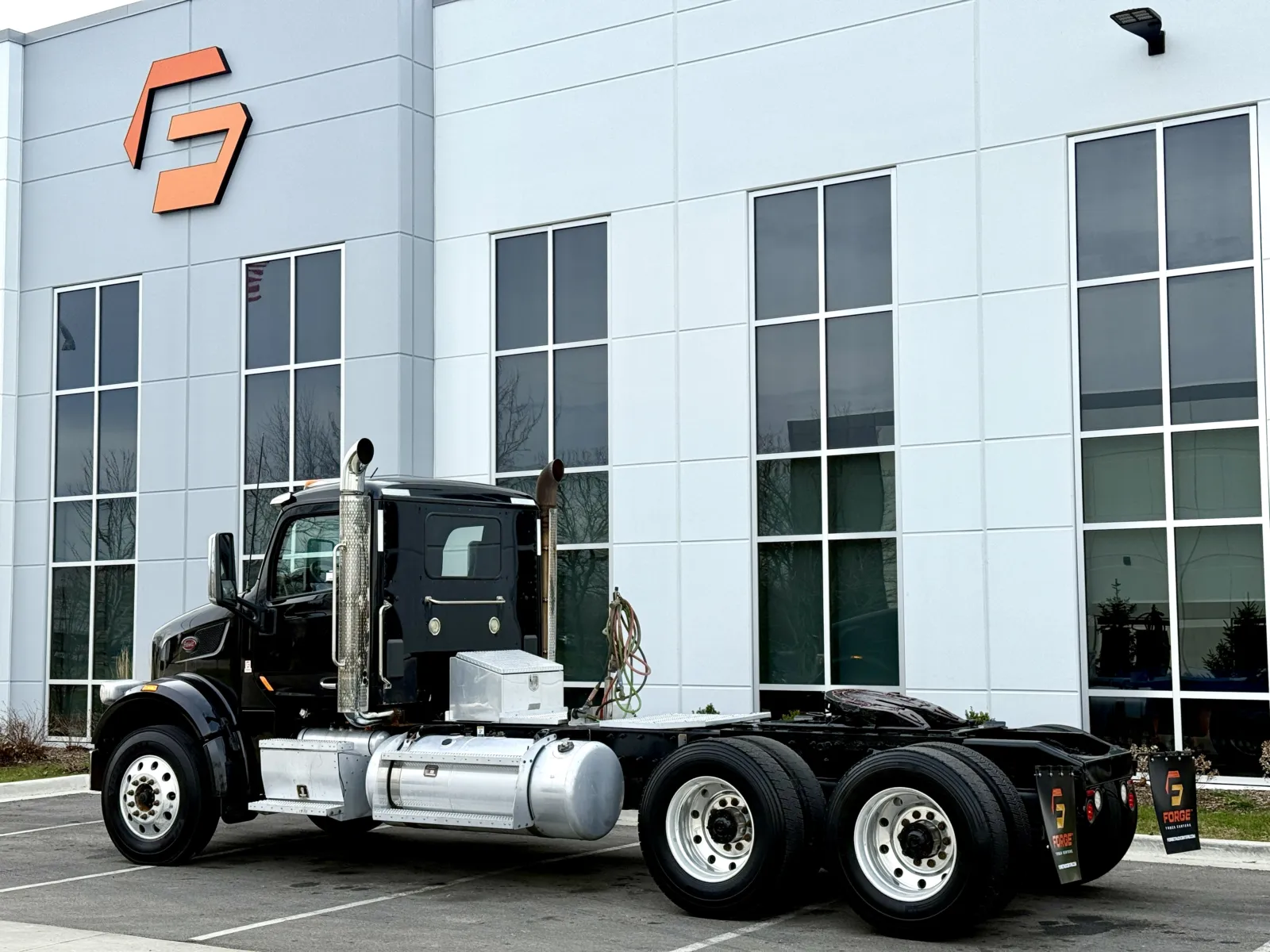 2020 Peterbilt 567 — photo 6