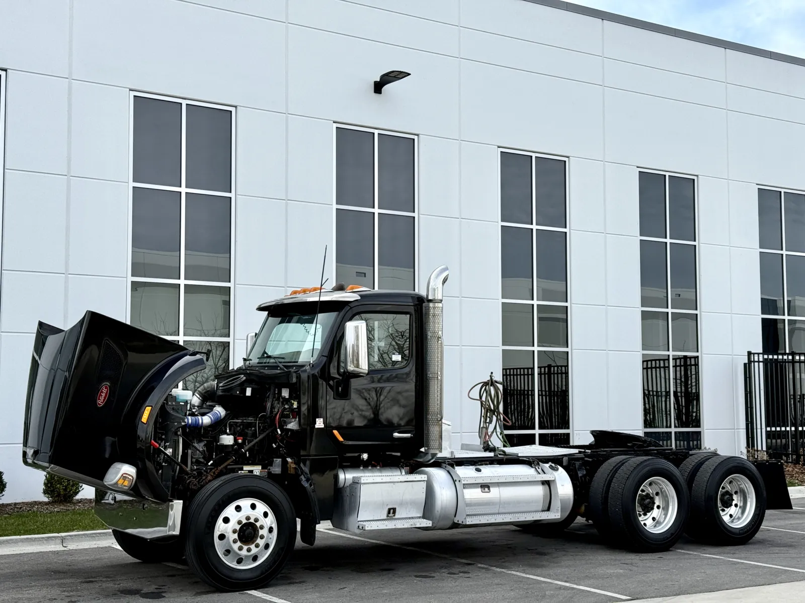2020 Peterbilt 567 — photo 10