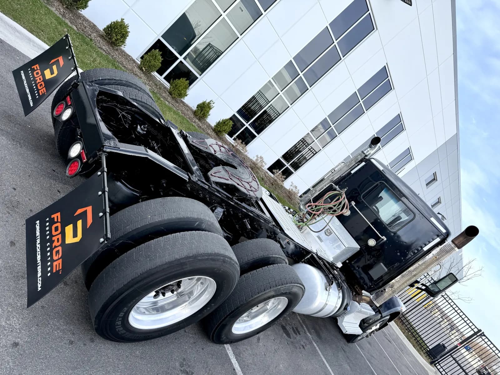 2020 Peterbilt 567 — photo 11