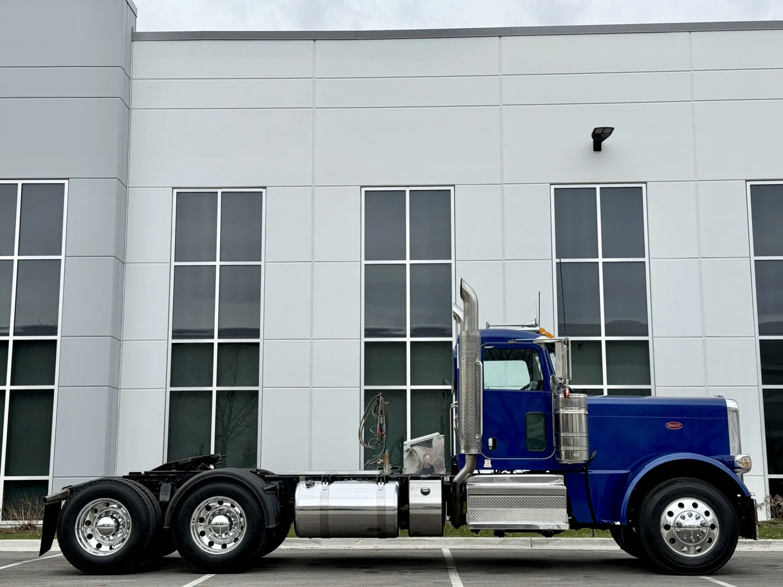 2022 Peterbilt 389 — photo 3