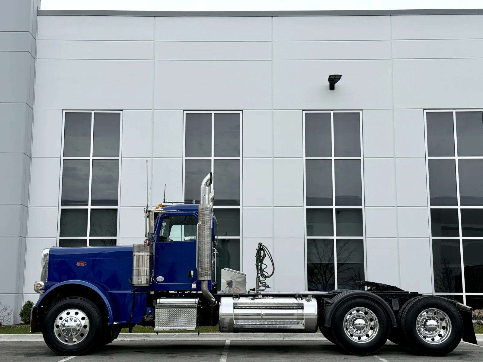 2022 Peterbilt 389 — photo 4