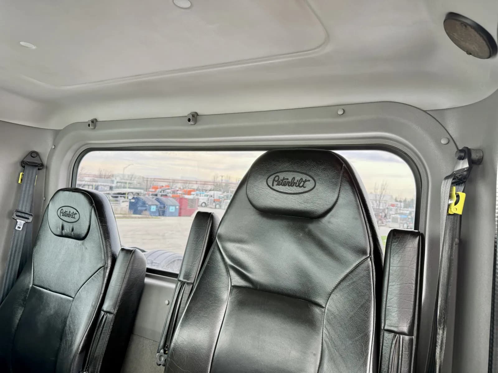 2022 Peterbilt 389 — photo 20