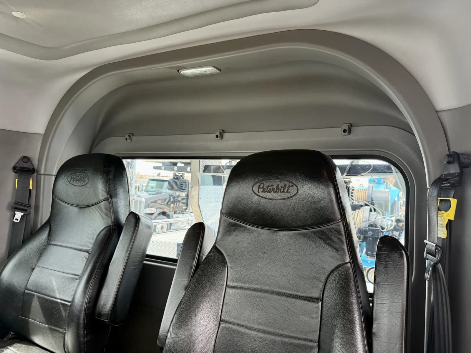 2018 Peterbilt 389 — photo 34