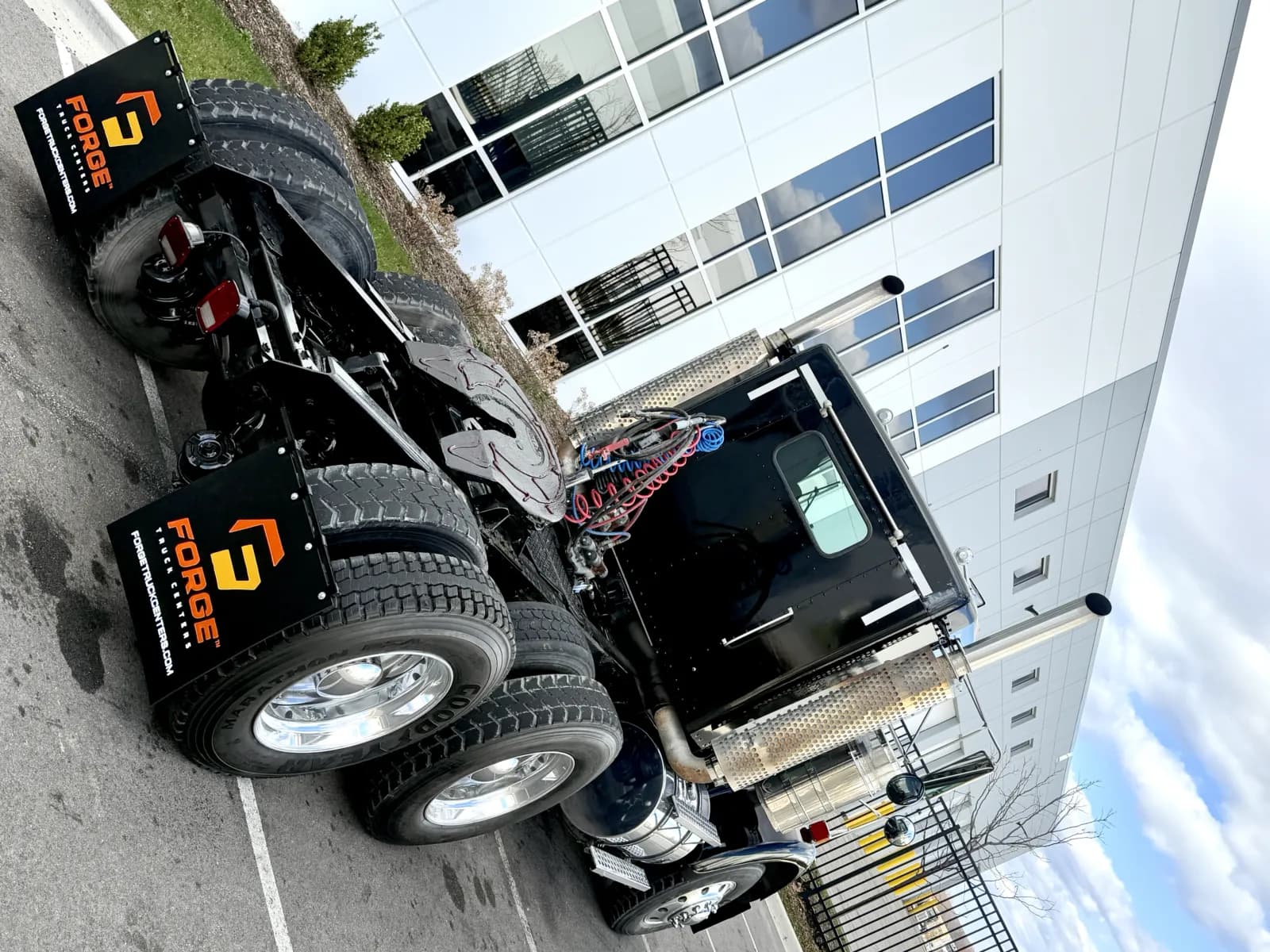 1999 Kenworth W900 — photo 11