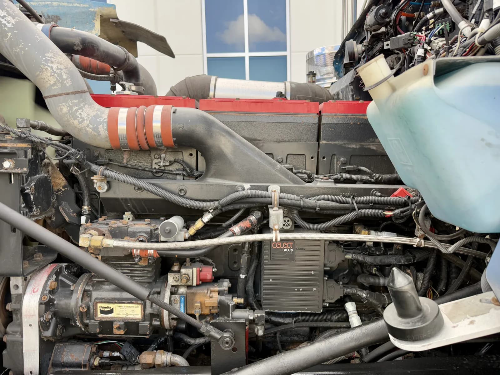 1999 Kenworth W900 — photo 12