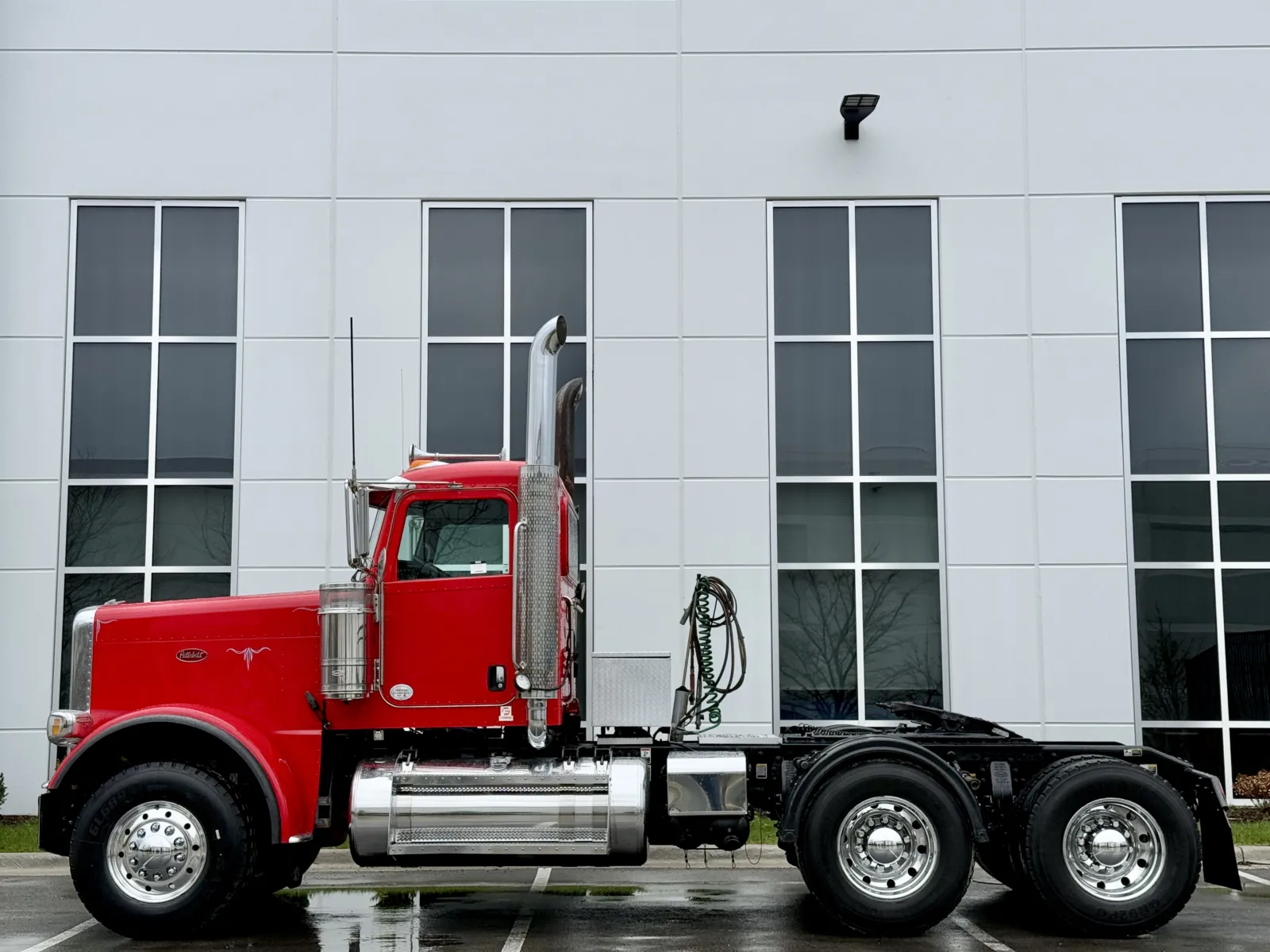 2021 Peterbilt 389 — photo 4