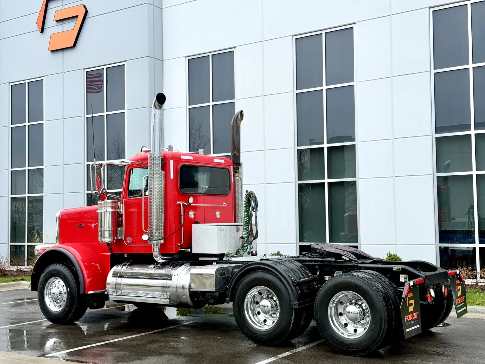 2021 Peterbilt 389 — photo 6