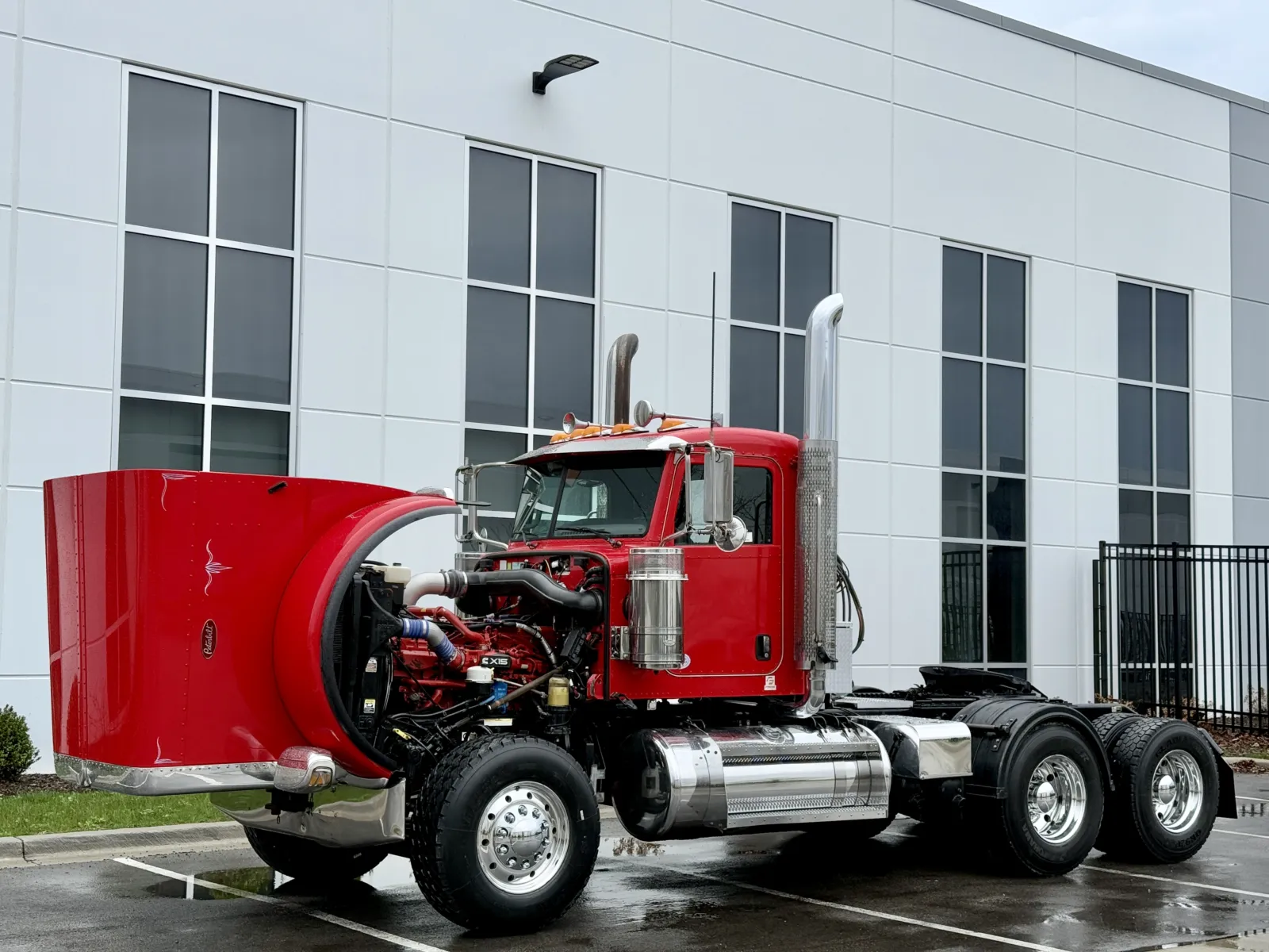 2021 Peterbilt 389 — photo 10