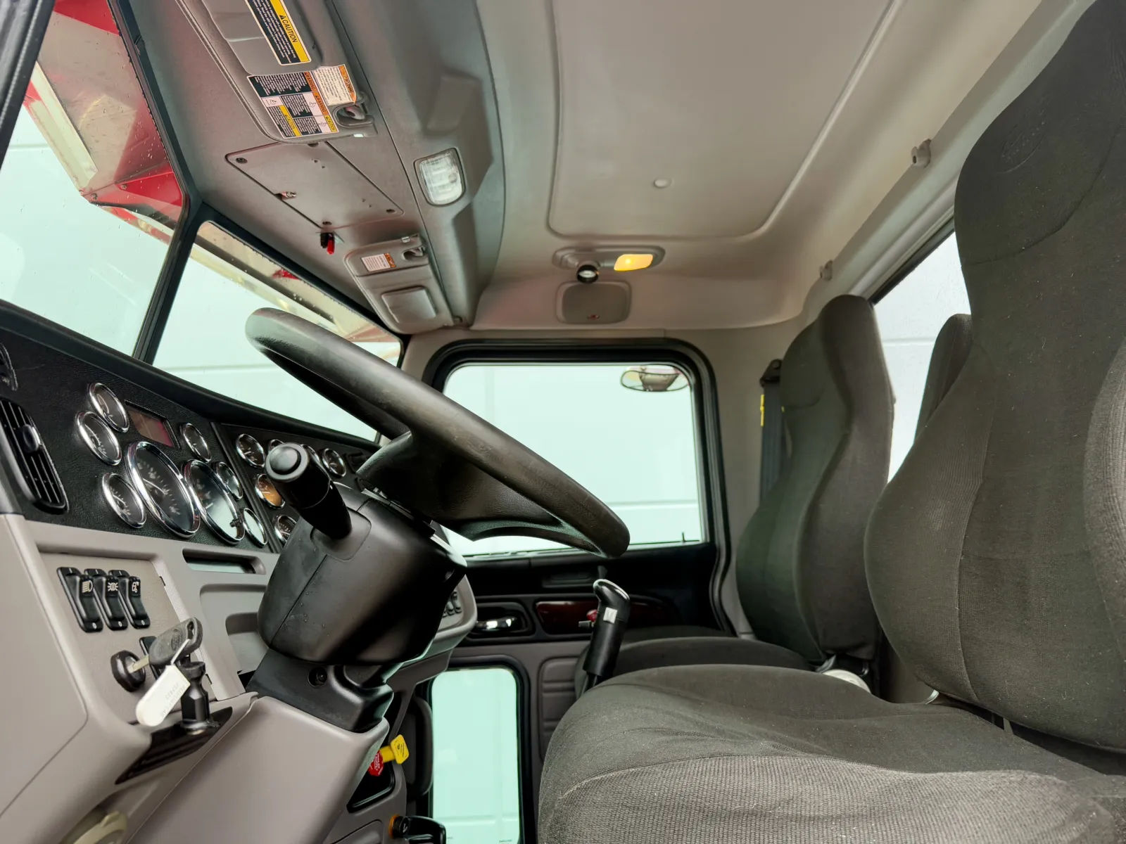 2021 Peterbilt 389 — photo 14