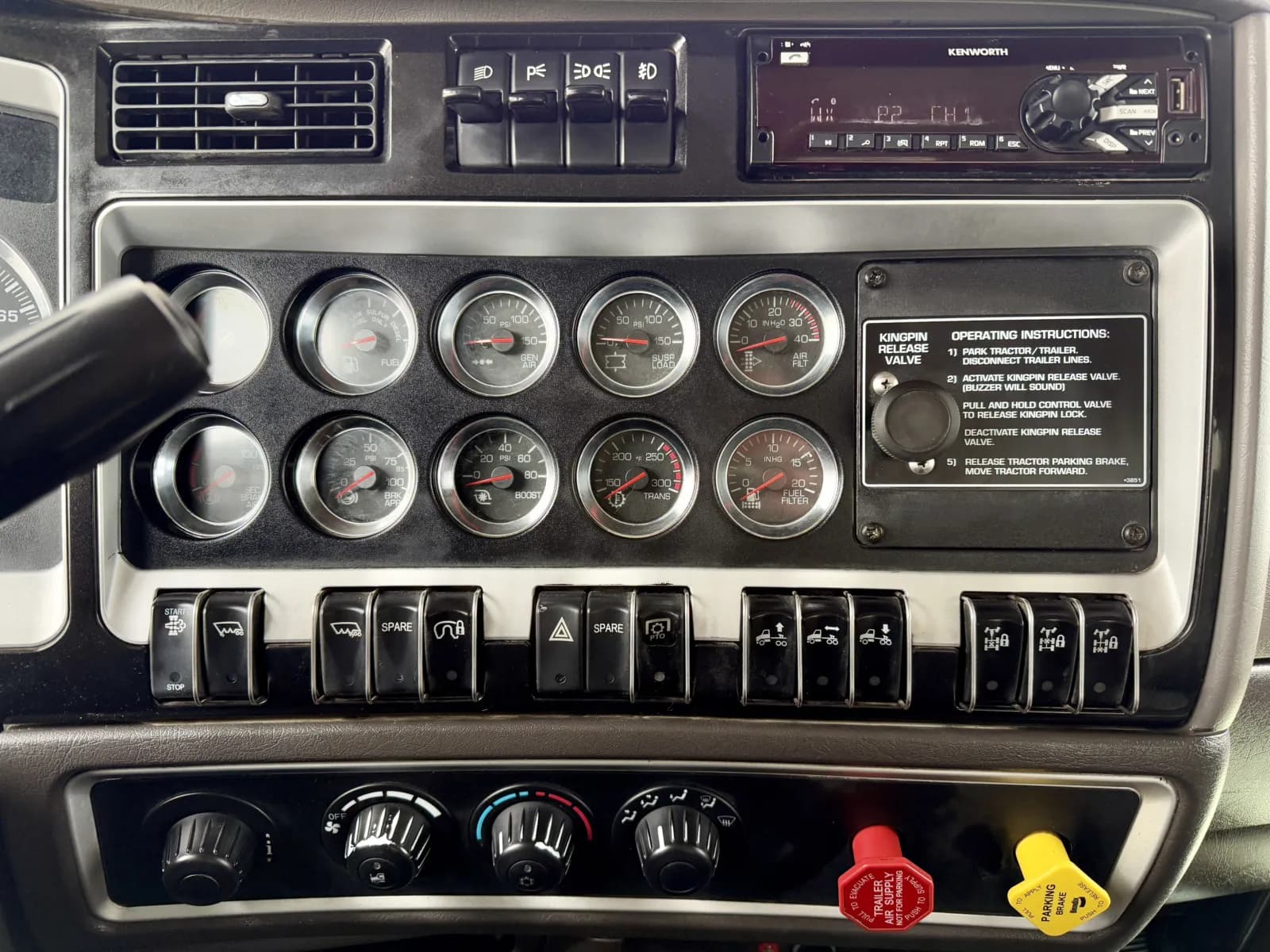 2015 Kenworth W900 — photo 18