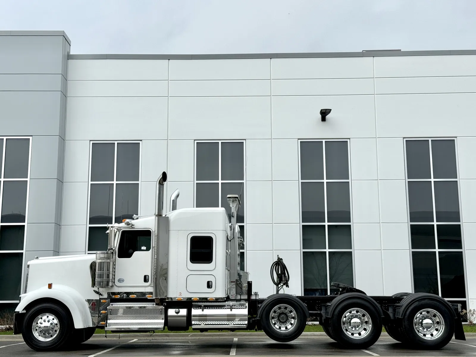 2021 Kenworth W900 — photo 4