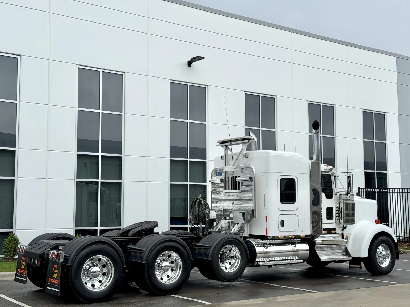 2021 Kenworth W900 — photo 5