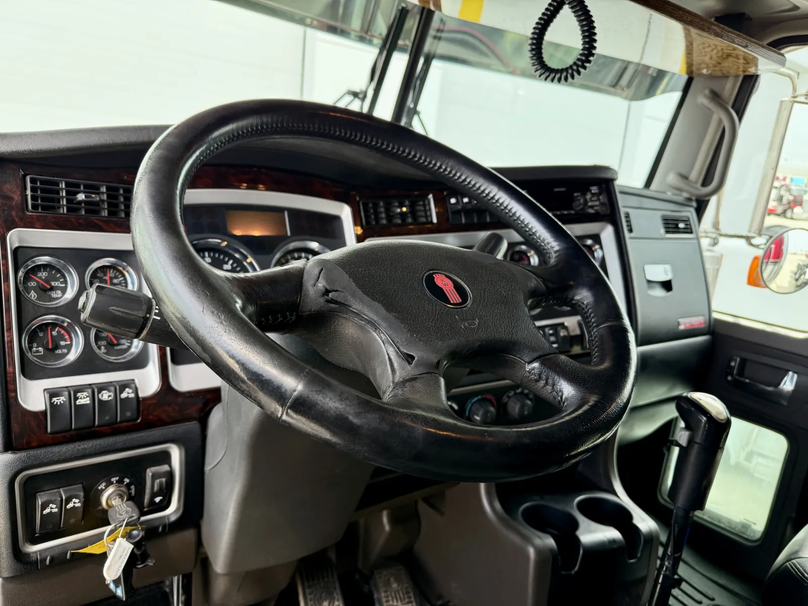 2016 Kenworth W900 — photo 15