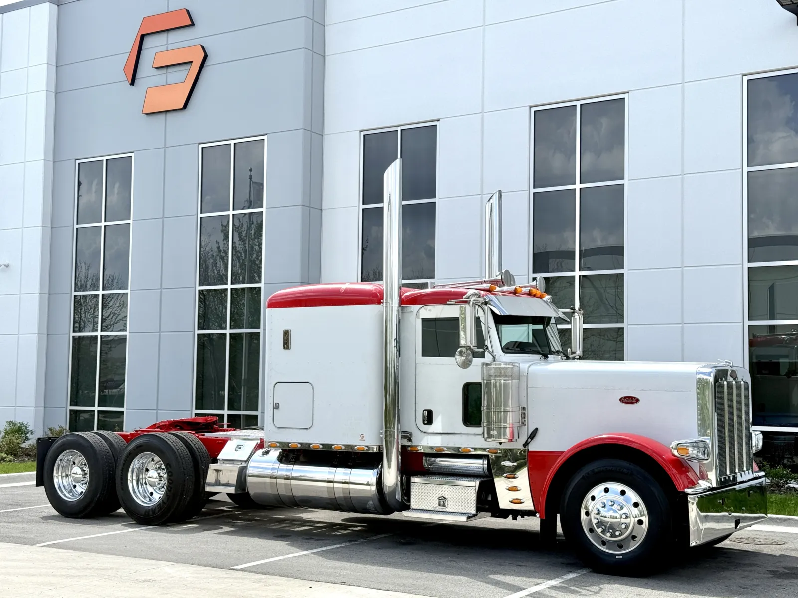 2013 Peterbilt 389 — photo 2