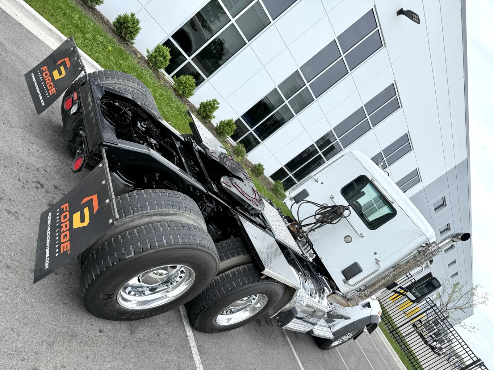 2016 Peterbilt 567 — photo 11