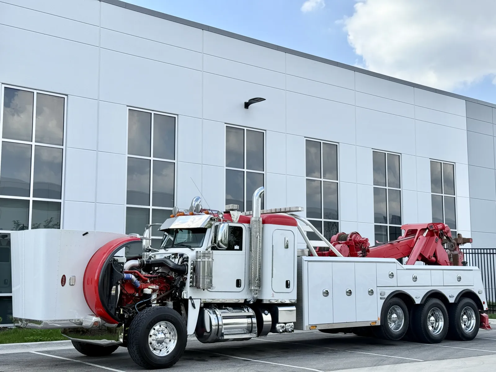 2017 Peterbilt 389 — photo 12