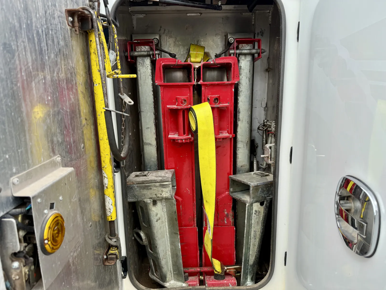 2017 Peterbilt 389 — photo 15