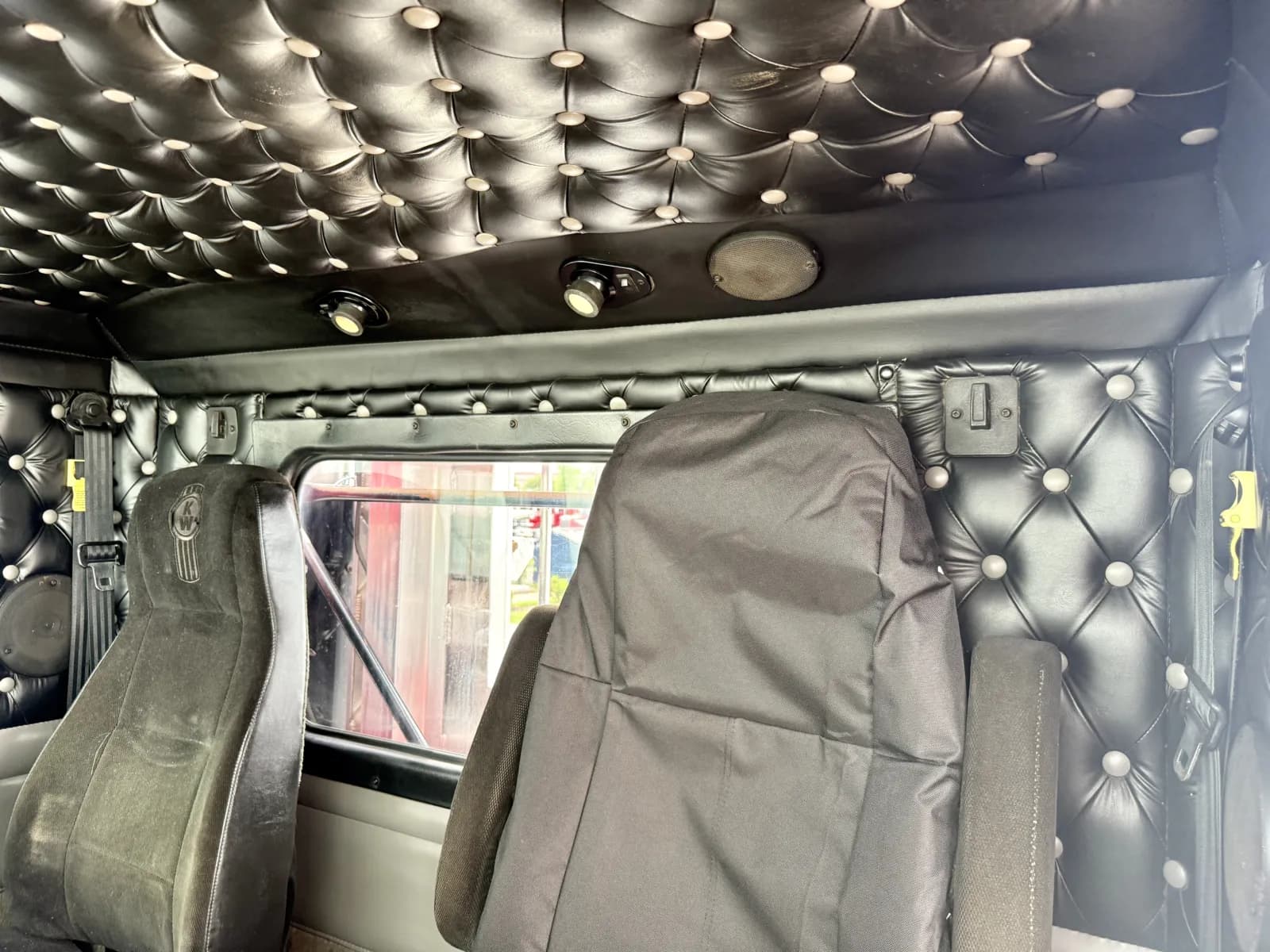 2003 Kenworth T800 — photo 20