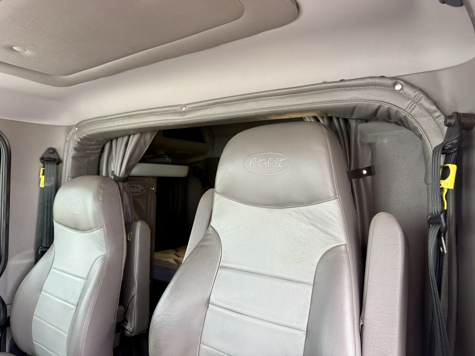 2017 Peterbilt 389 in New Lenox, IL — photo 20