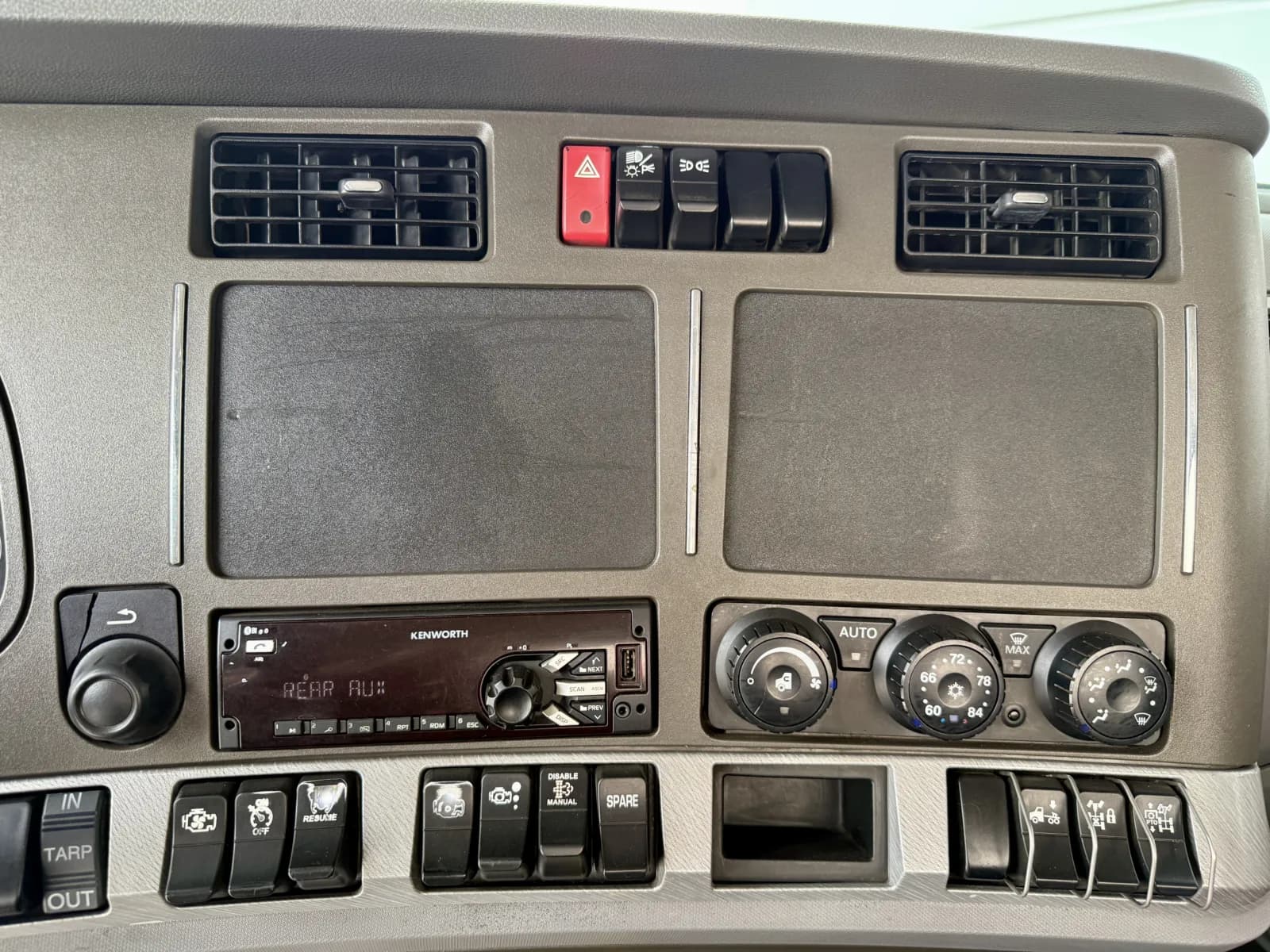 2015 Kenworth T880 — photo 18