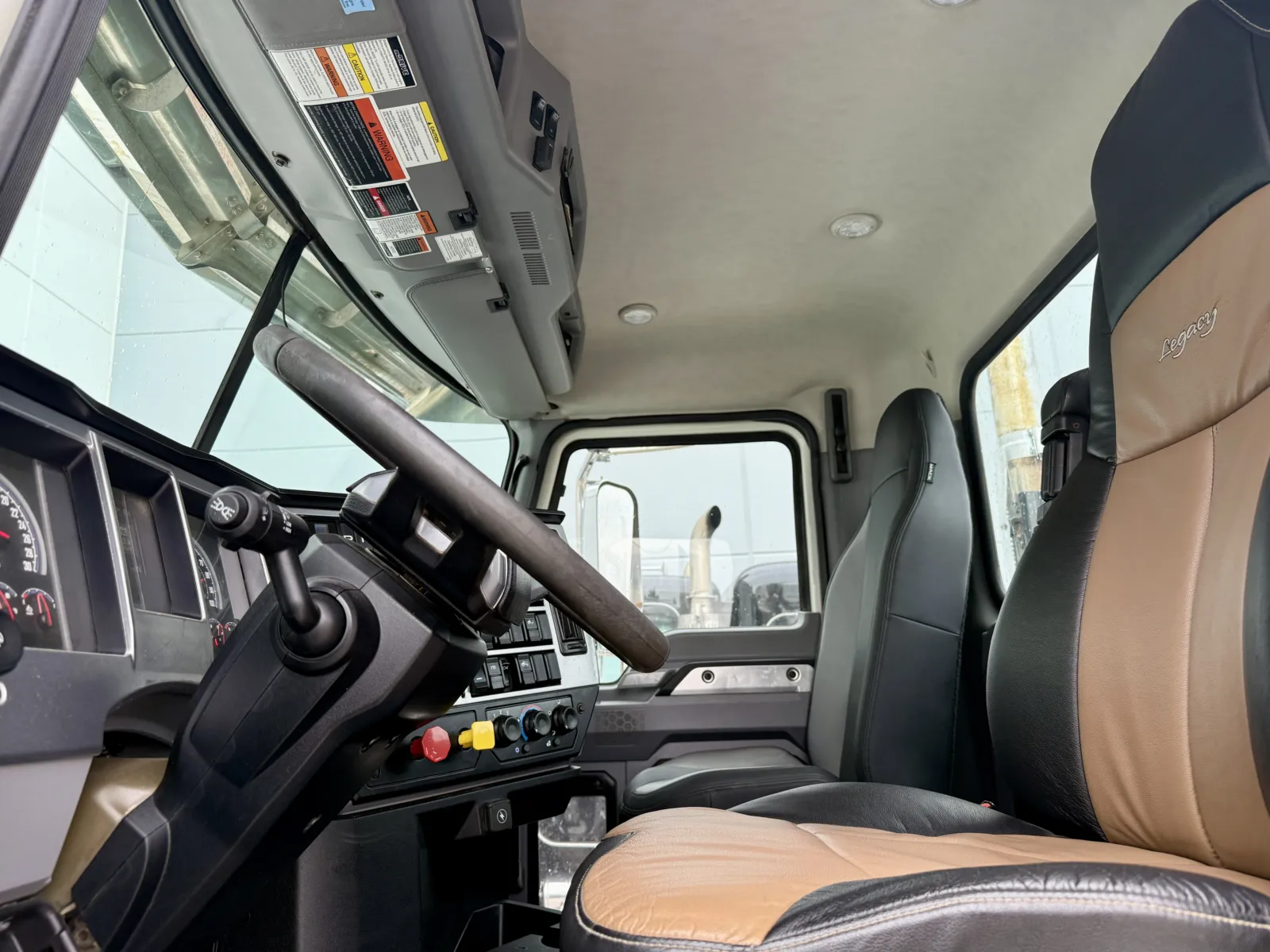 2019 Mack Pinnacle — photo 14