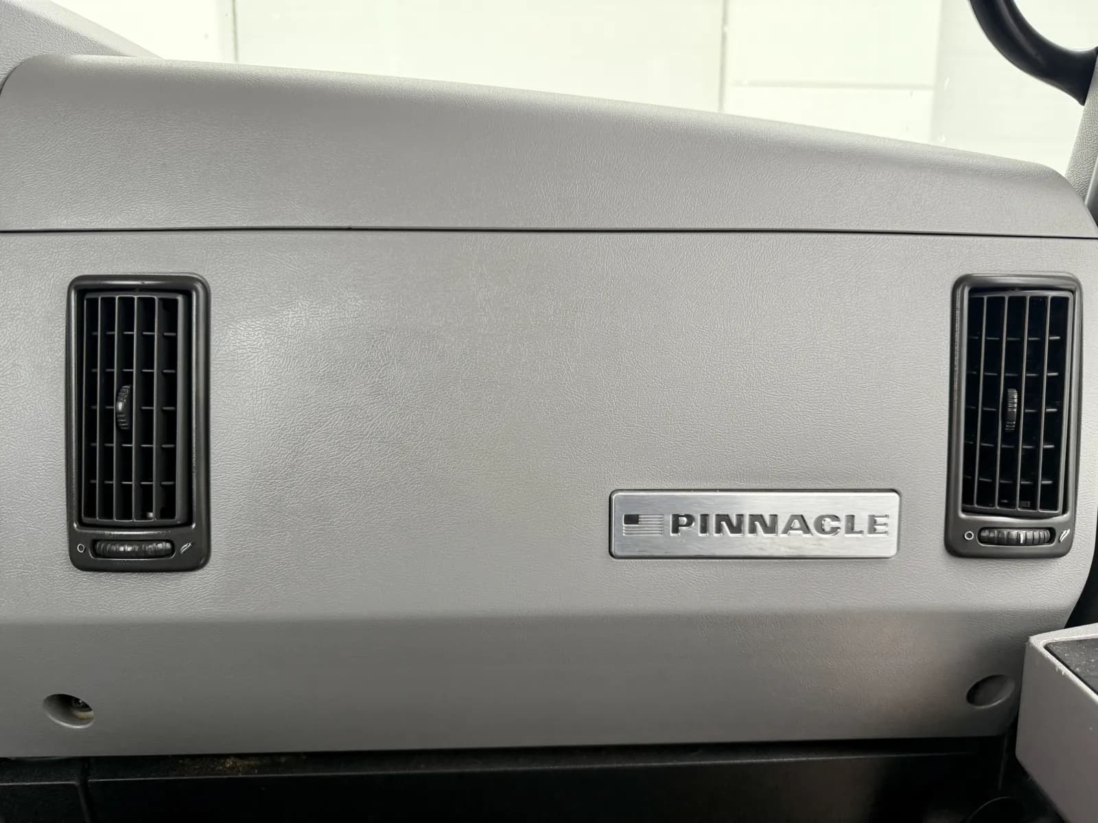 2019 Mack Pinnacle — photo 19