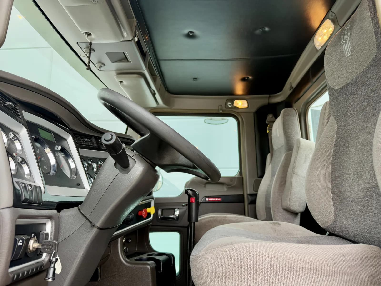 2015 Kenworth T800 — photo 14