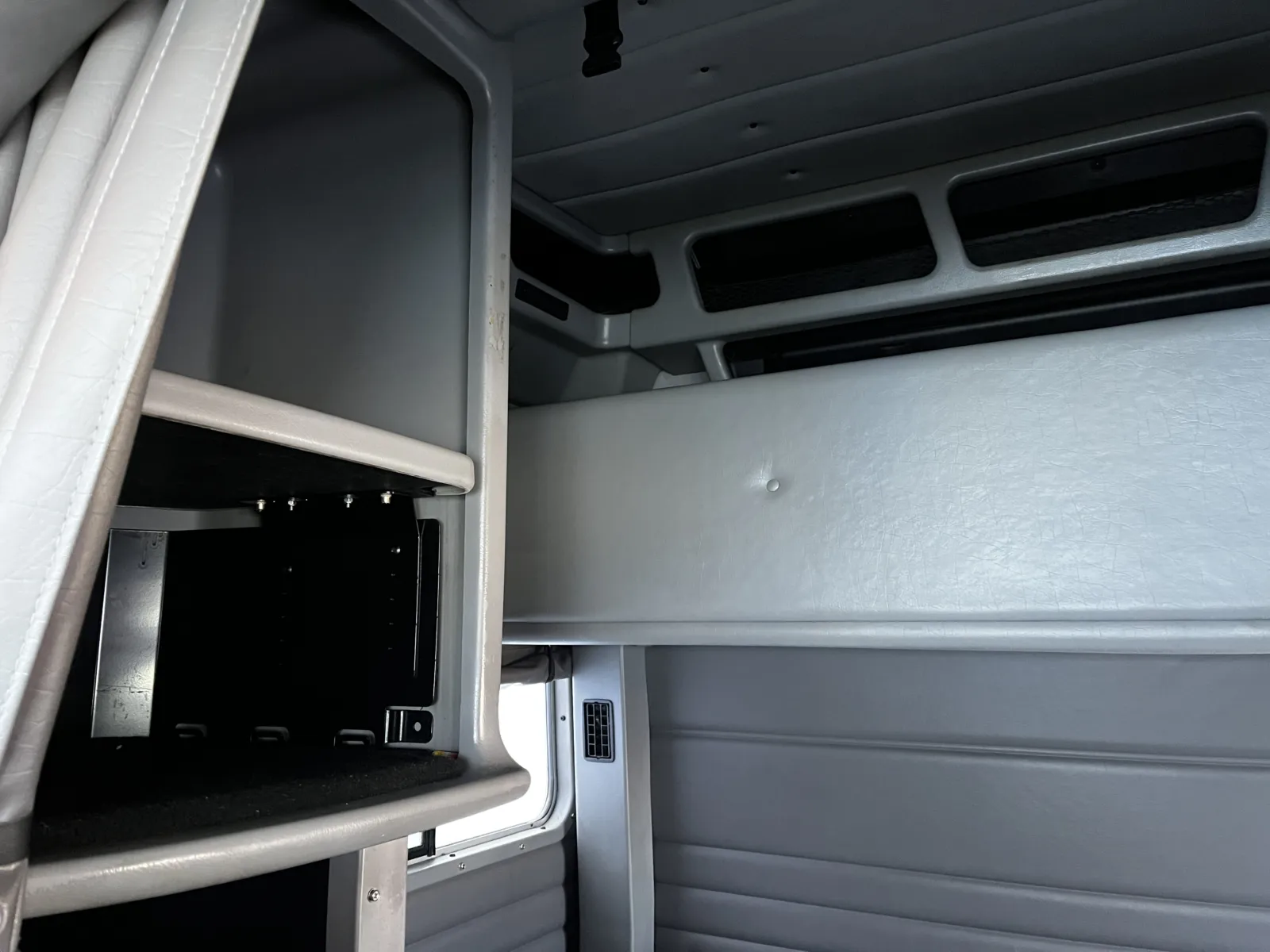 2019 Peterbilt 389 — photo 22