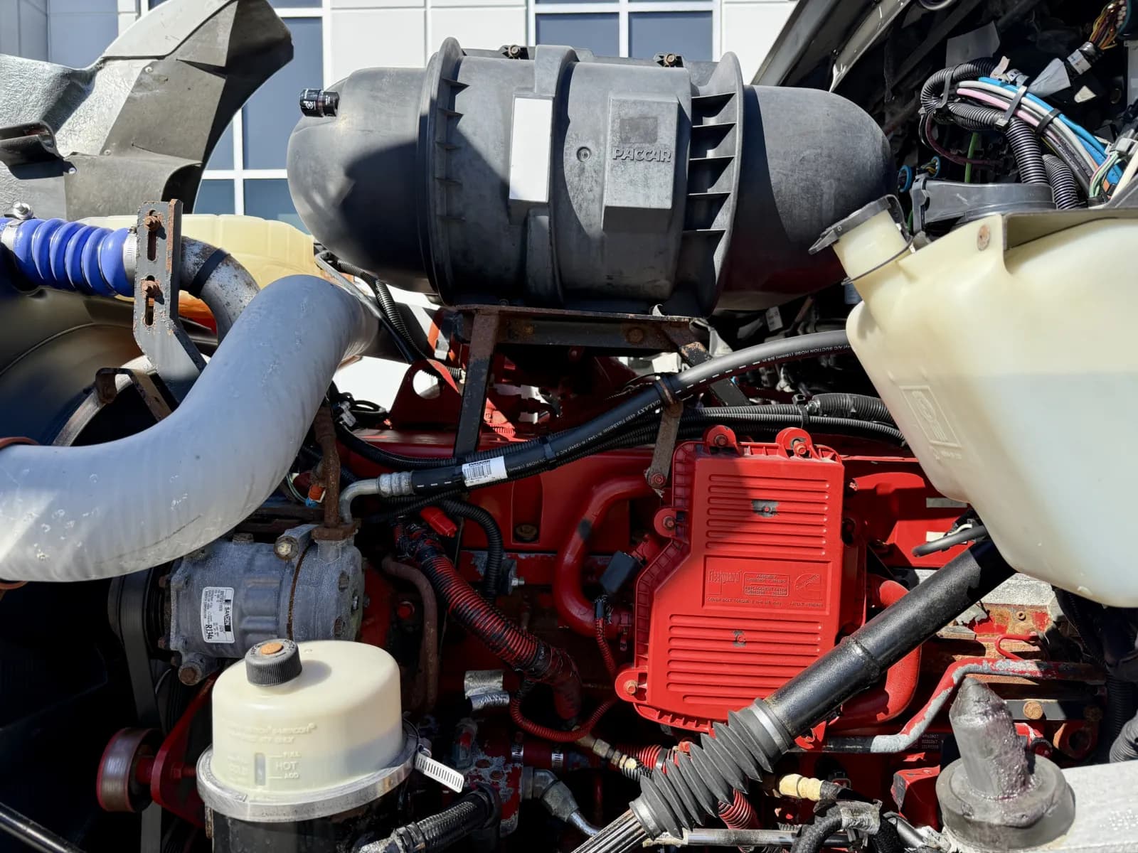 2010 Kenworth T800 — photo 13