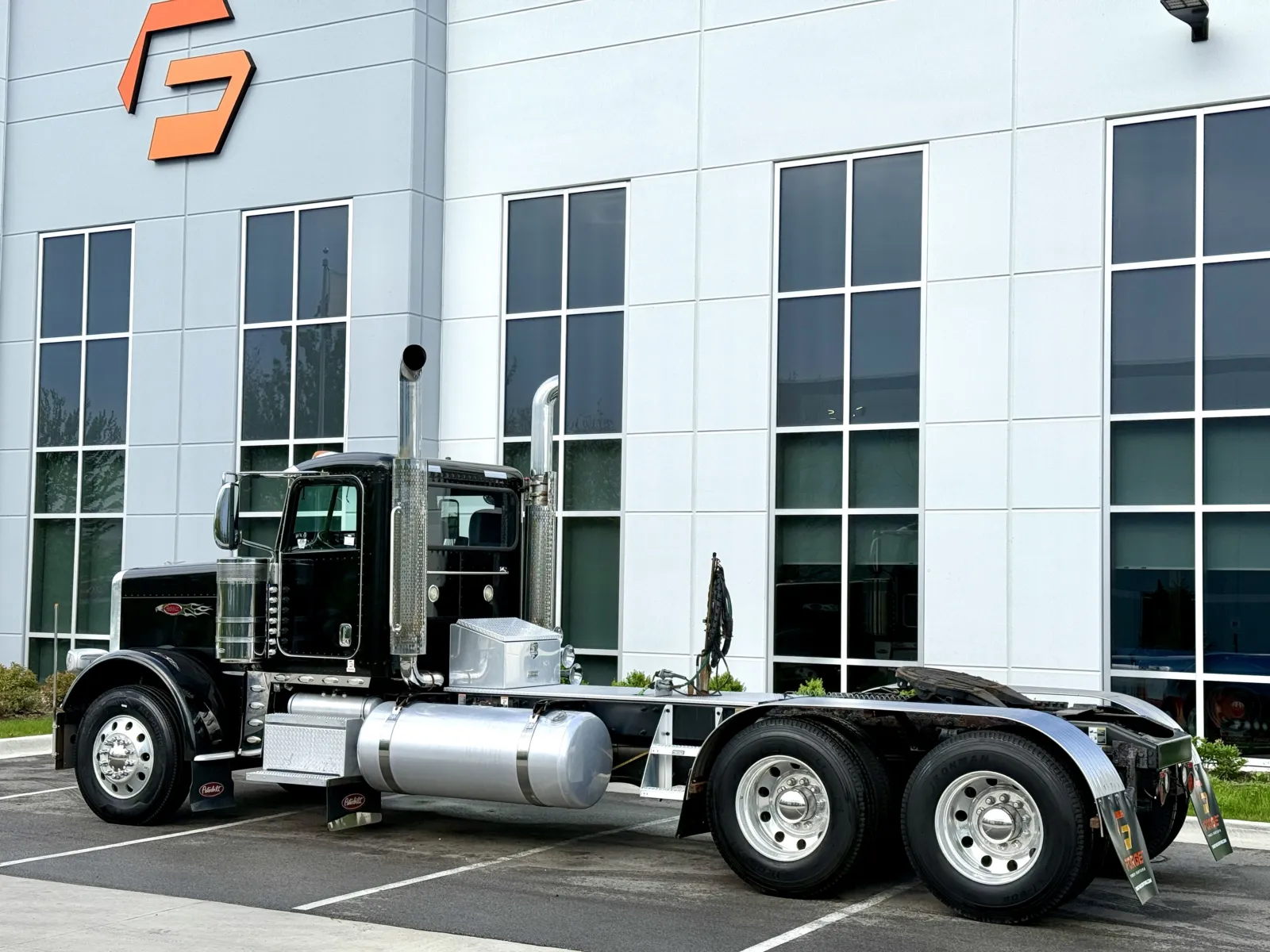 2020 Peterbilt 389 — photo 6
