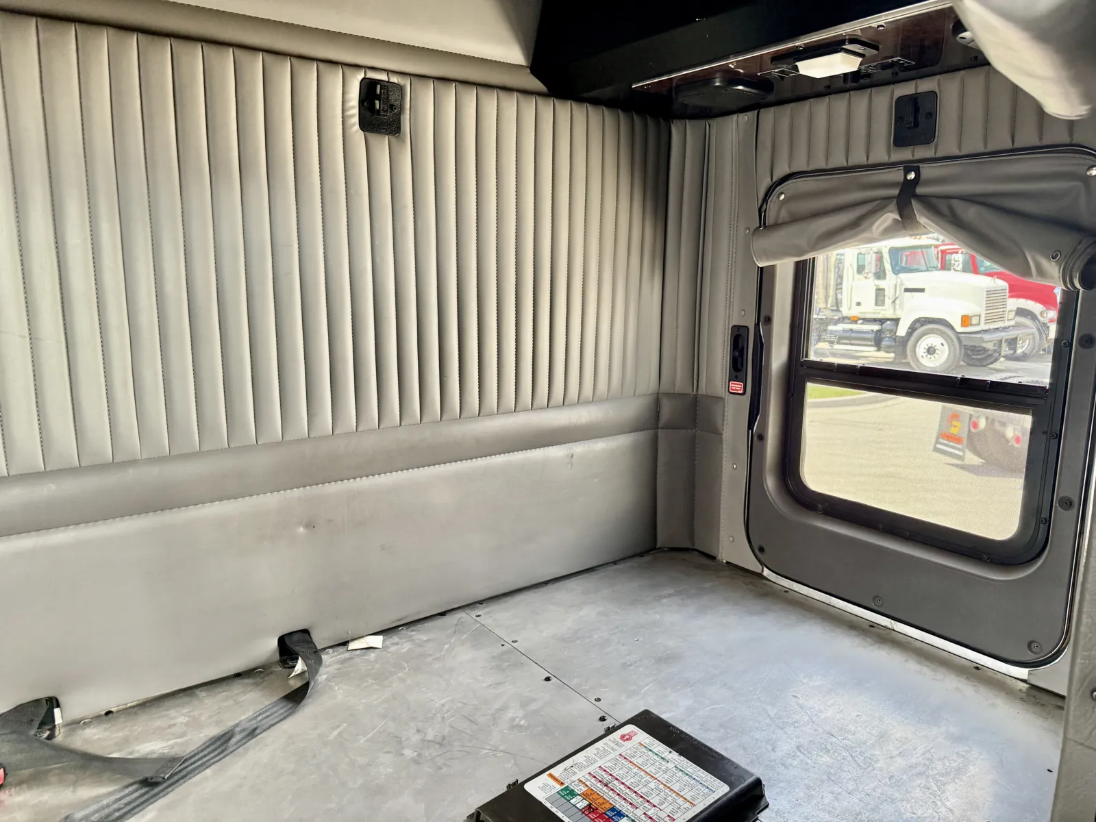 2014 Kenworth T800 — photo 24