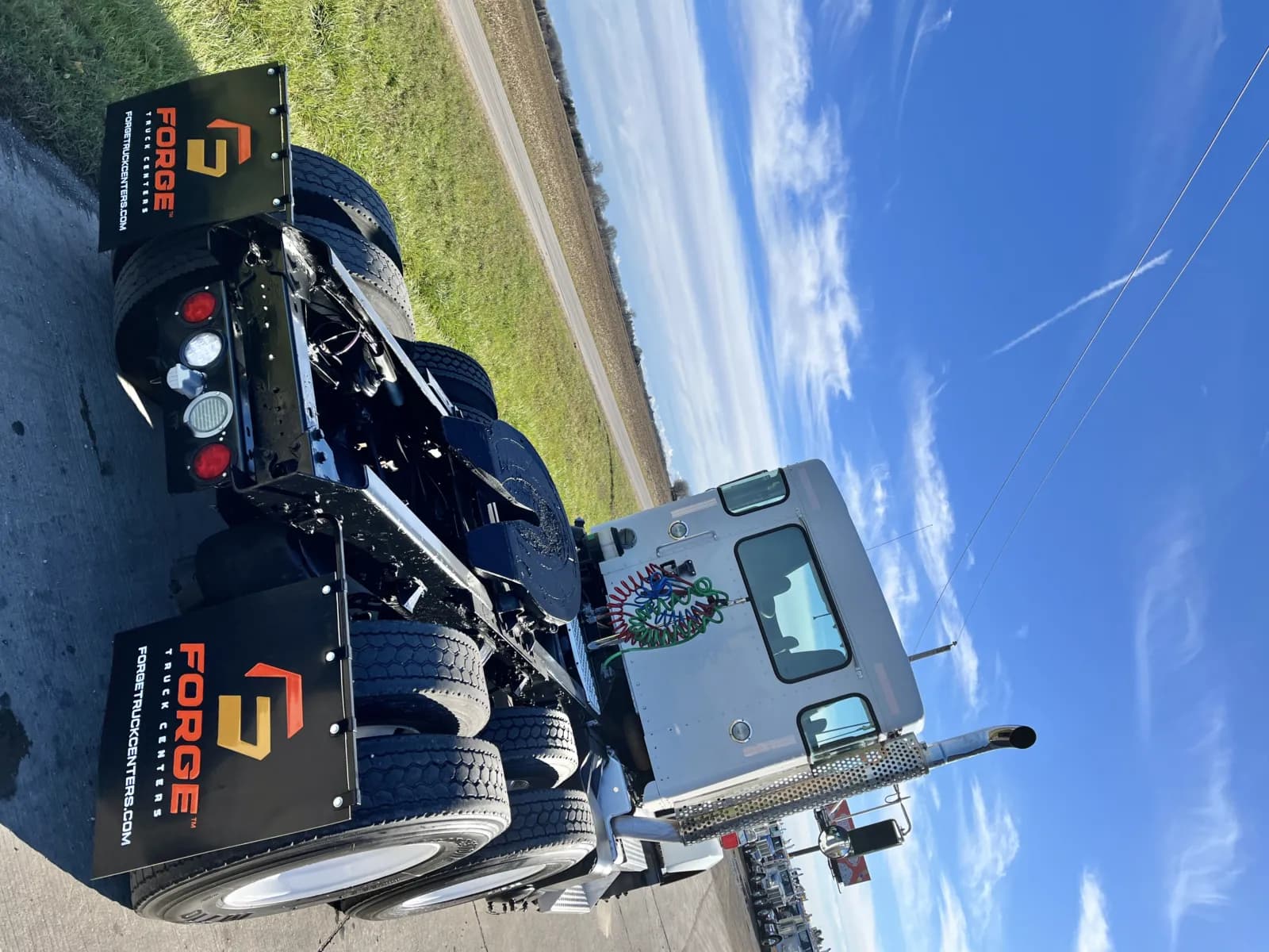 2011 Kenworth T800 — photo 11