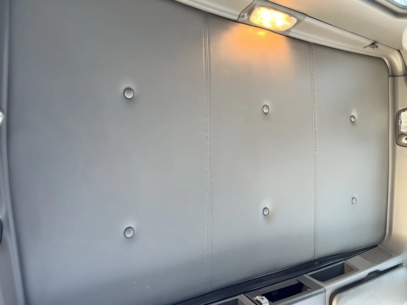 2011 Kenworth T800 — photo 21