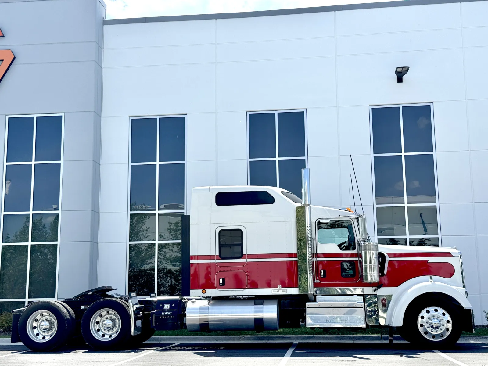 2023 Kenworth W900 — photo 3