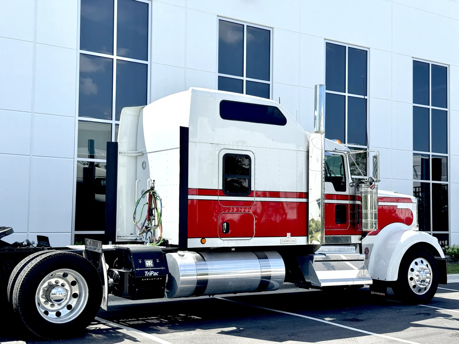 2023 Kenworth W900 — photo 7