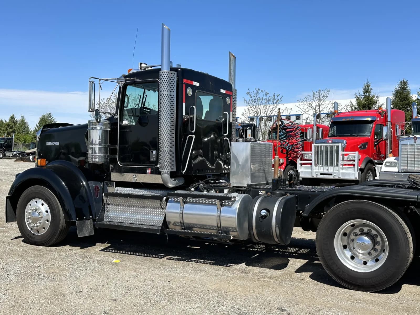 2011 Kenworth W900 — photo 8