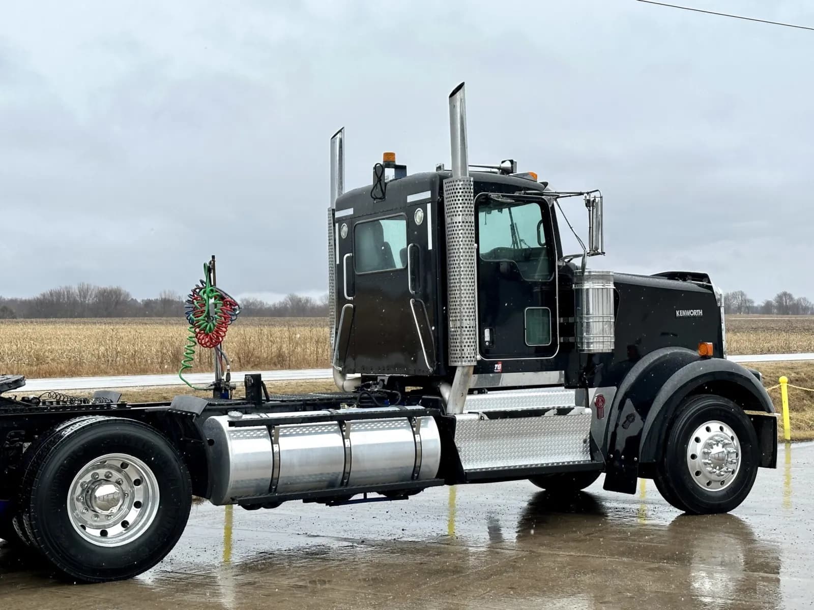 2011 Kenworth W900 — photo 7