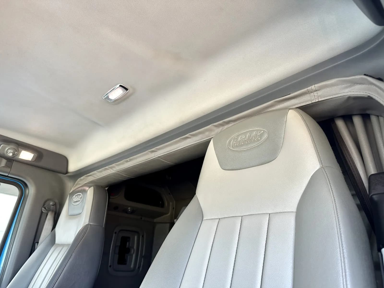 2016 Peterbilt 567 — photo 19