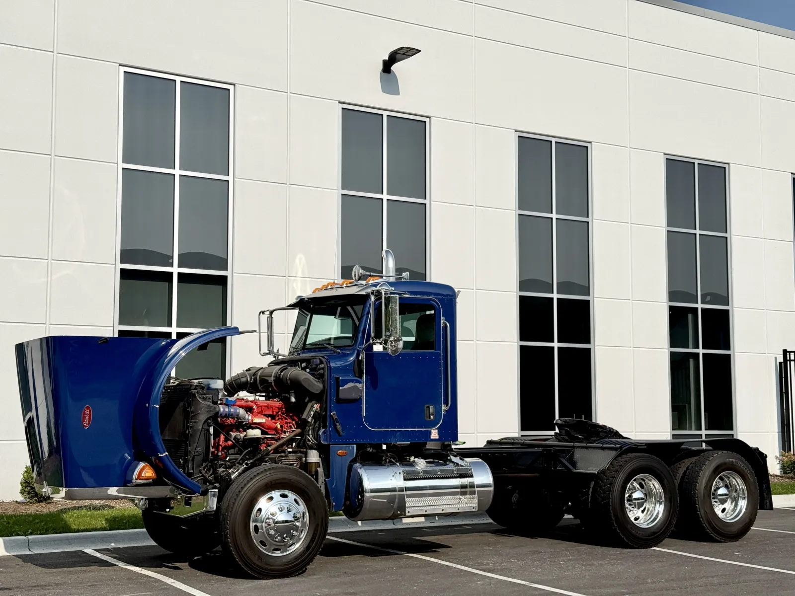 2016 Peterbilt 365 — photo 10