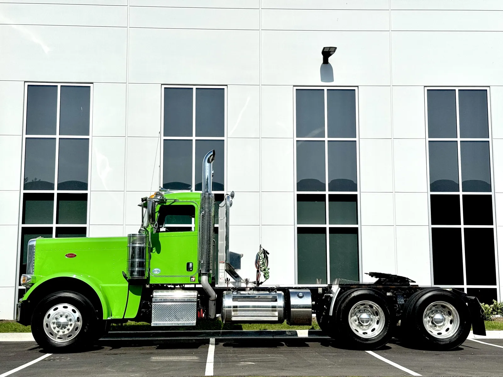 2022 Peterbilt 389 — photo 4