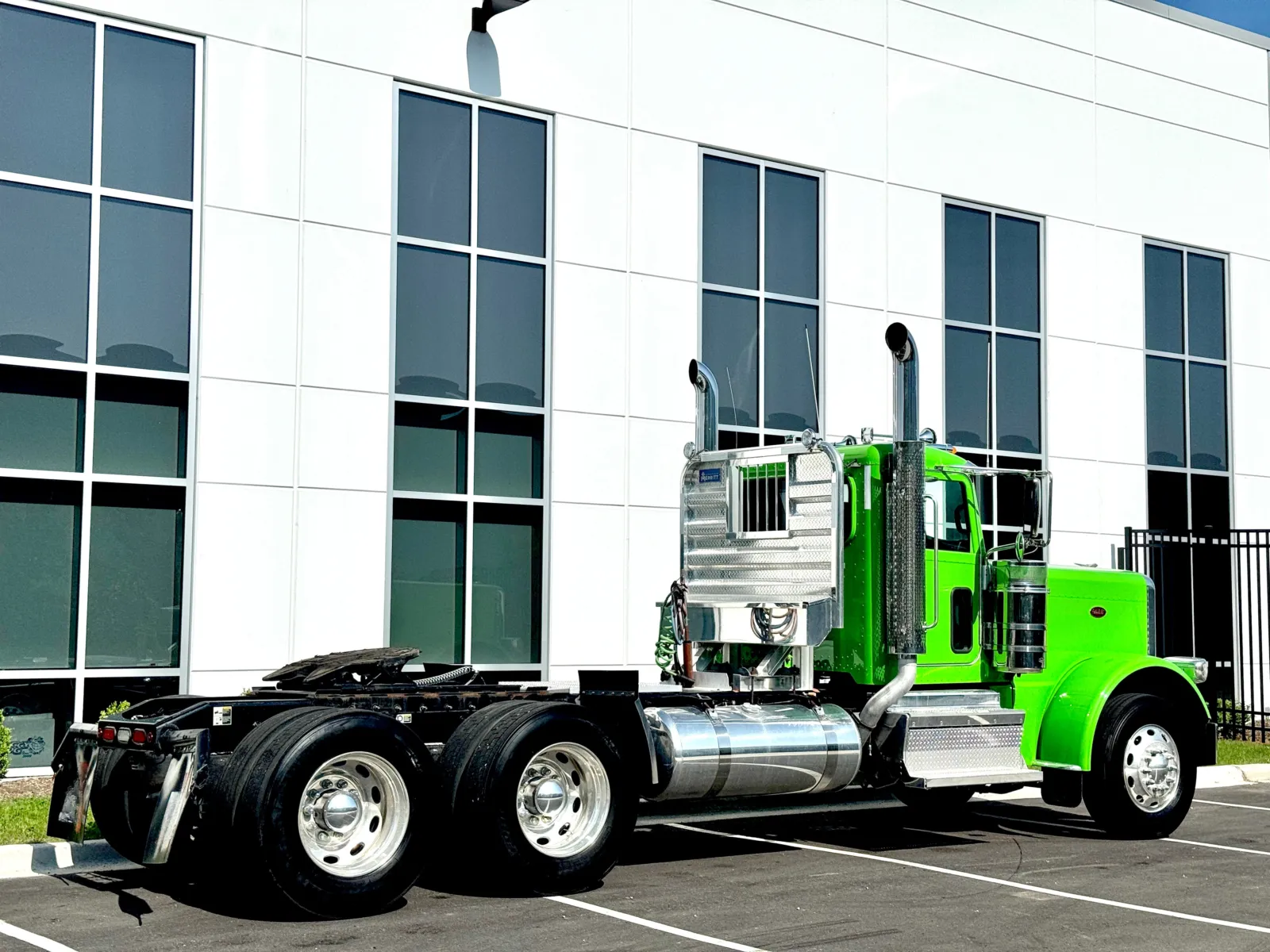 2022 Peterbilt 389 — photo 5