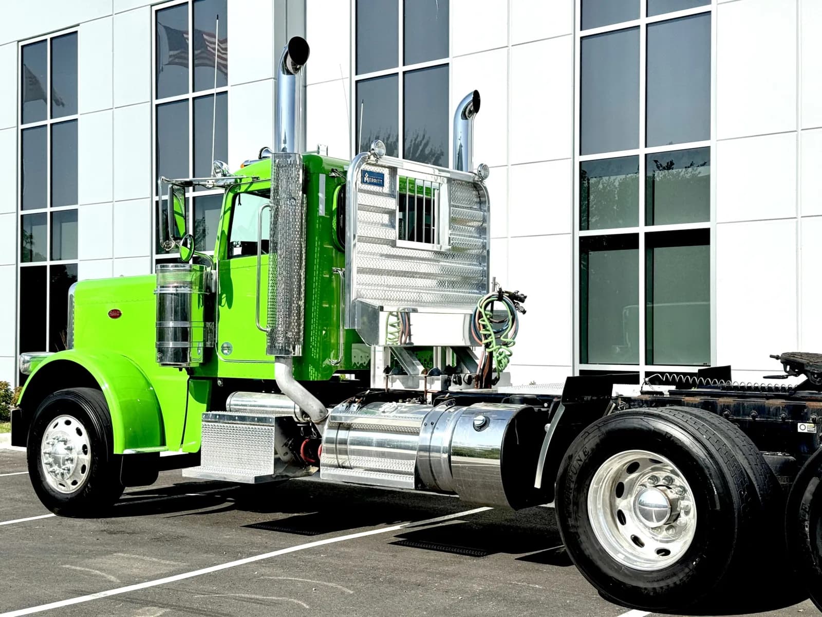 2022 Peterbilt 389 — photo 8